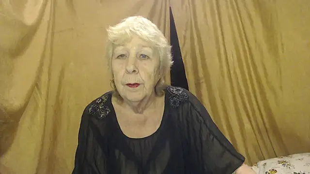  Estelitta 5 online show from February 4, 2026, 5:41 pm