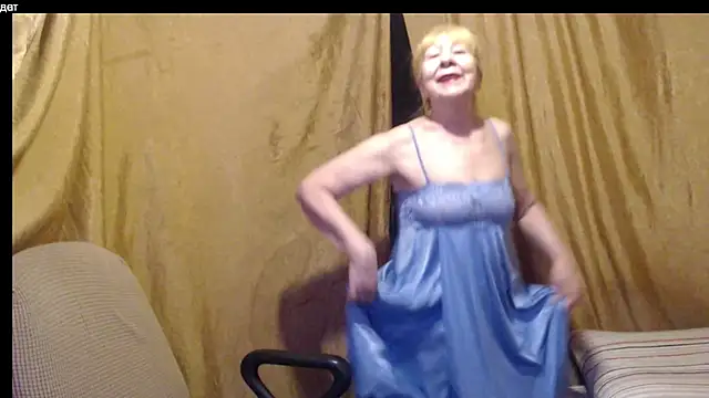 Snapshot of _Estelitta_5 chatting on December 4, 2025, 12:15 pm Estelitta 5 online show from December 4, 2025, 12:15 pm