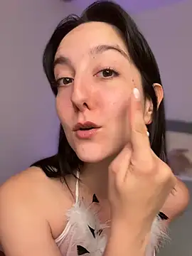  Juliette online show from April 5, 2026, 7:09 pm