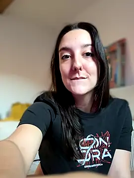 Snapshot of _Juliette chatting on November 16, 2025, 9:14 am Juliette online show from November 16, 2025, 9:14 am