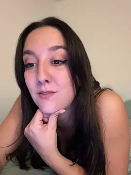 Snapshot of _Juliette chatting on October 2, 2025, 8:23 pm Juliette online show from October 2, 2025, 8:23 pm