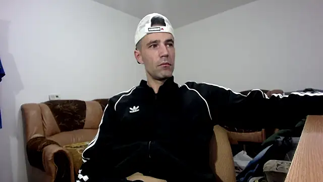 I like older menn online show from February 13, 2026, 6:13 am