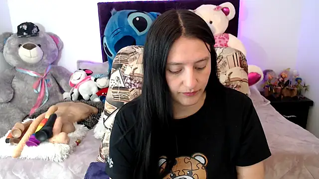 Lorenahot 06 online show from November 4, 2025, 7:39 pm