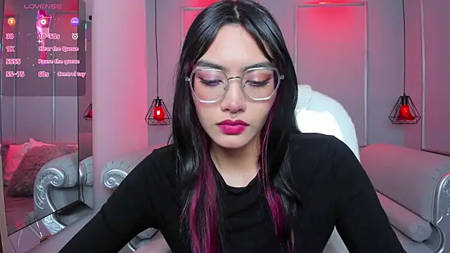 AzuraKindong online show from December 17, 2025, 7:19 pm