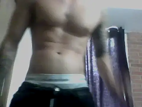 Snapshot of Skater29xx2 chatting on February 14, 2025, 9:32 pm Skater29xx2 online show from February 14, 2025, 9:32 pm