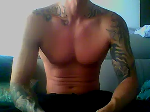 Snapshot of Skater29xx2 chatting on February 14, 2025, 3:05 pm Skater29xx2 online show from February 14, 2025, 3:05 pm