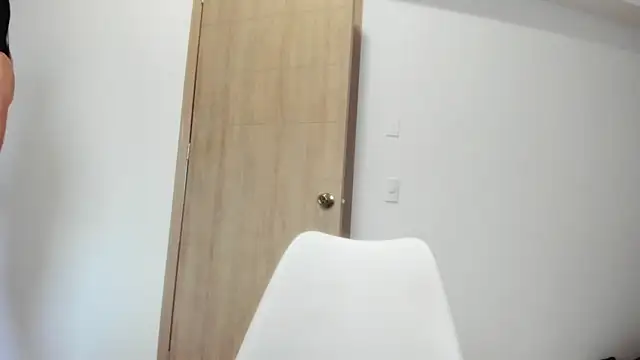 Vera Fernandez online show from April 20, 2026, 10:55 pm