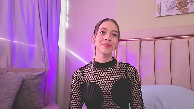 Snapshot of sophiia_grey_1 chatting on May 22, 2026, 9:13 pm sophiia grey 1 online show from May 22, 2026, 9:13 pm