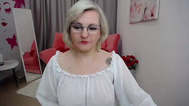 BlondeBrilliant7 online show from December 16, 2024, 2:57 am