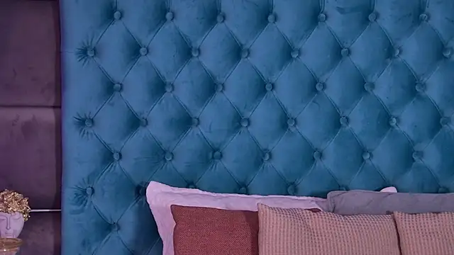 Snapshot of SecretSienna chatting on February 28, 2026, 4:23 am SecretSienna online show from February 28, 2026, 4:23 am