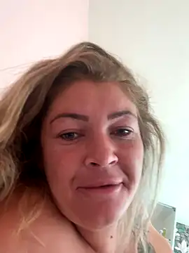 Snapshot of GabyHofstede chatting on October 6, 2025, 10:16 am GabyHofstede online show from October 6, 2025, 10:16 am