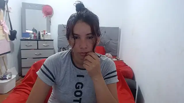 Snapshot of Ainhoa-hot chatting on February 27, 2025, 8:56 am Ainhoa-hot online show from February 27, 2025, 8:56 am