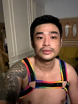 Snapshot of Asianhif chatting on October 29, 2025, 8:08 pm Asianhif online show from October 29, 2025, 8:08 pm