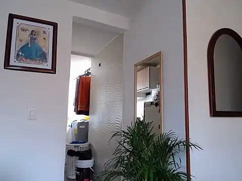 Snapshot of Laura_martin_ chatting on September 15, 2025, 11:21 am Laura martin online show from September 15, 2025, 11:21 am