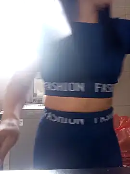 Snapshot of Laura_martin_ chatting on October 18, 2025, 5:37 pm Laura martin online show from October 18, 2025, 5:37 pm