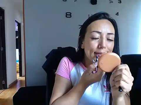 Snapshot of Laura_martin_ chatting on September 10, 2025, 3:55 pm Laura martin online show from September 10, 2025, 3:55 pm