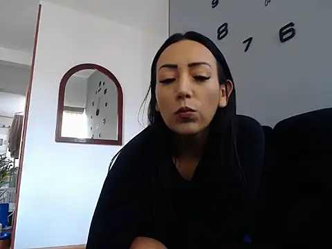 Snapshot of Laura_martin_ chatting on October 3, 2025, 3:57 pm Laura martin online show from October 3, 2025, 3:57 pm