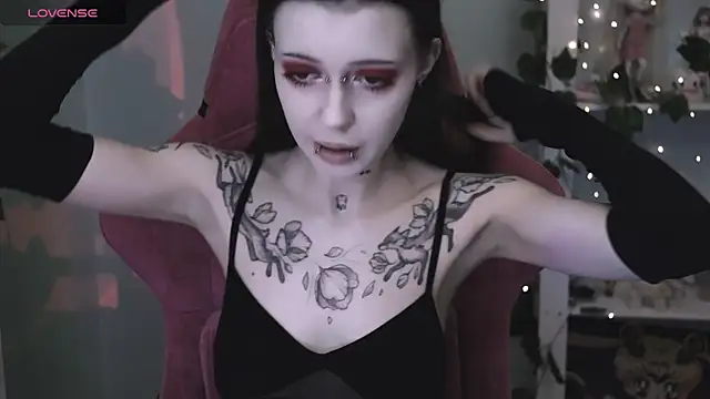 prettybones online show from April 8, 2026, 12:12 am