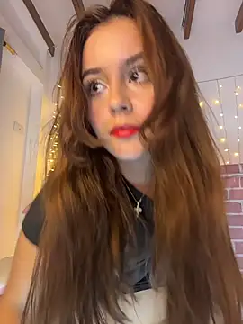 Snapshot of Juanelopez1 chatting on May 16, 2026, 5:06 am Juanelopez1 online show from May 16, 2026, 5:06 am