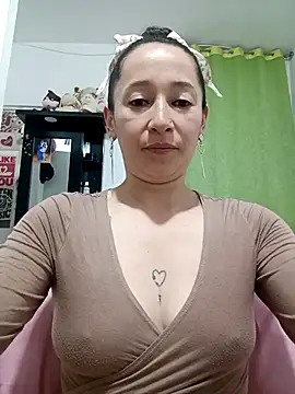 emilypoppy3 online show from February 5, 2026, 8:37 pm