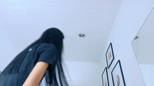 daddys little princesss online show from March 29, 2026, 7:59 pm