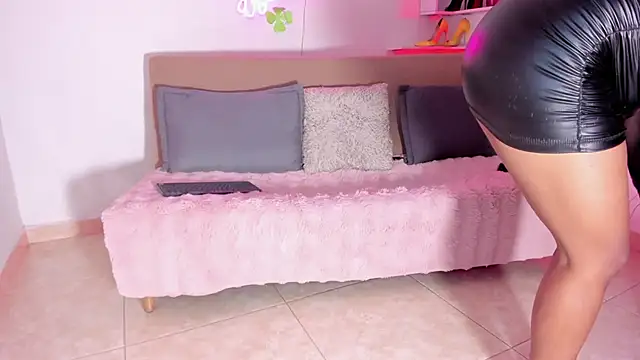 alisiadreams22 online show from December 1, 2025, 7:59 pm