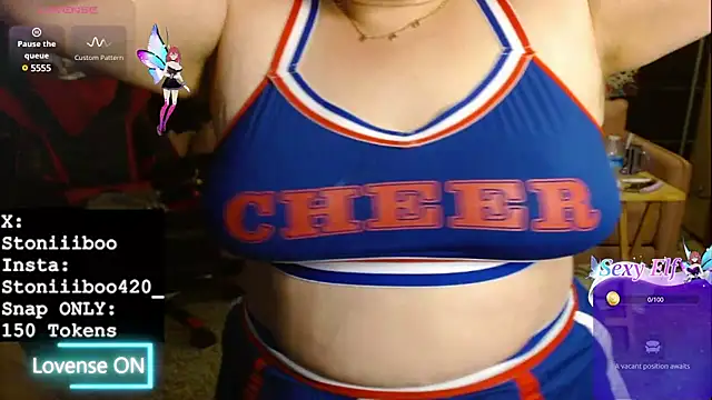 Snapshot of Stoniiiboo chatting on March 16, 2025, 12:44 pm Stoniiiboo online show from March 16, 2025, 12:44 pm