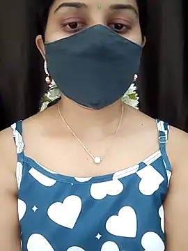 Snapshot of Angleannie chatting on January 18, 2026, 4:32 pm Angleannie online show from January 18, 2026, 4:32 pm