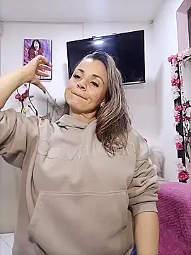 sweetfantasyy69 online show from February 18, 2026, 2:09 am