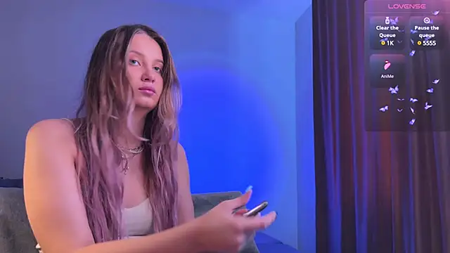 Femdom Lola online show from March 20, 2025, 1:37 pm