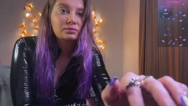 Femdom Lola online show from January 25, 2025, 2:36 pm