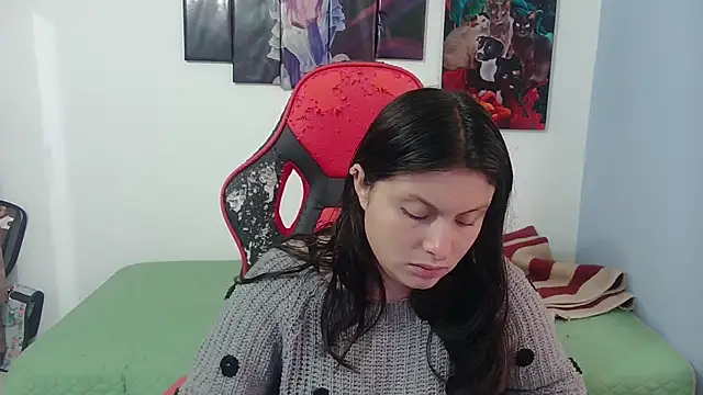 jessica gomez online show from November 18, 2025, 10:13 pm