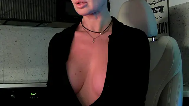 Mashulya29 online show from February 6, 2026, 5:47 am