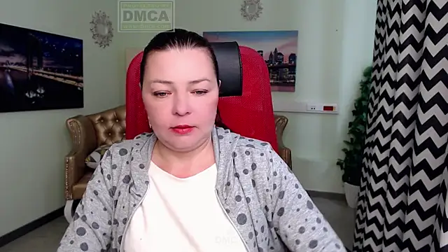 Lily flower7 online show from May 13, 2026, 5:14 am