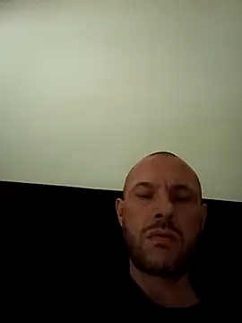 Guitccch online show from April 15, 2026, 11:59 am