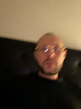 Snapshot of Guitccch chatting on March 2, 2026, 5:42 pm Guitccch online show from March 2, 2026, 5:42 pm