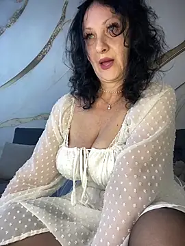 Katie-n online show from September 25, 2025, 5:57 am