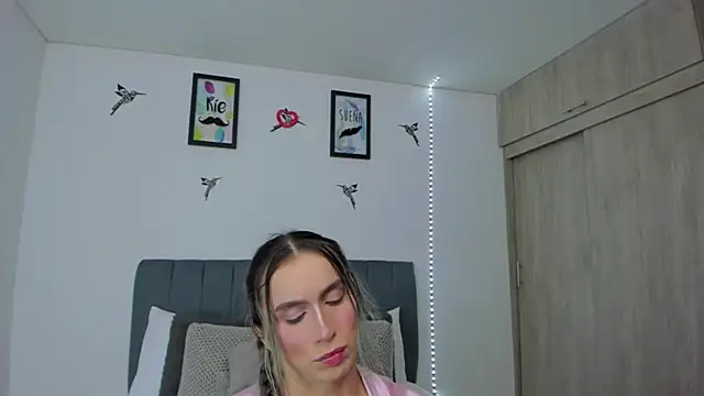 im sarah34 online show from February 22, 2026, 4:04 am