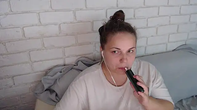 Snapshot of Crazyy_girl_ chatting on October 23, 2025, 2:49 pm Crazyy girl online show from October 23, 2025, 2:49 pm