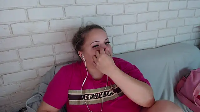 Snapshot of Crazyy_girl_ chatting on November 19, 2025, 3:45 pm Crazyy girl online show from November 19, 2025, 3:45 pm