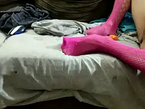 Snapshot of smalldickbixx chatting on December 7, 2024, 8:27 am smalldickbixx online show from December 7, 2024, 8:27 am