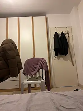 vinzpnr210 online show from March 7, 2026, 10:04 pm