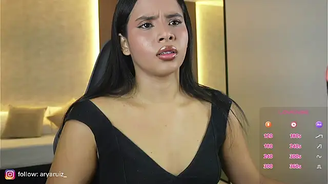 Snapshot of arya_ruizz chatting on November 19, 2025, 1:00 pm arya ruizz online show from November 19, 2025, 1:00 pm