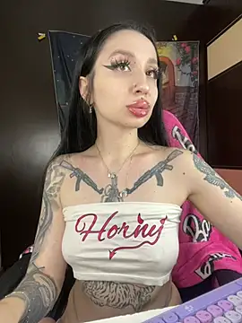 Snapshot of Molly__Moon chatting on January 16, 2026, 5:22 am Molly Moon online show from January 16, 2026, 5:22 am