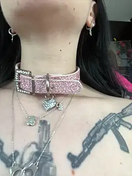 Snapshot of Molly__Moon chatting on February 20, 2026, 6:19 am Molly Moon online show from February 20, 2026, 6:19 am