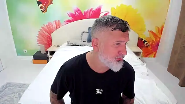 BlowMyXXL online show from November 25, 2025, 4:18 pm