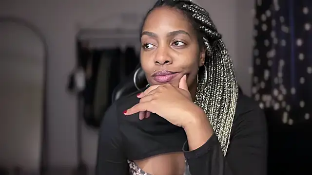 marisilva br online show from November 28, 2025, 5:46 pm