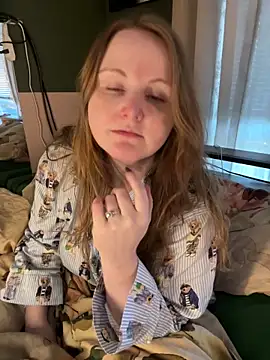 GingerSnap33 online show from February 8, 2026, 7:11 pm