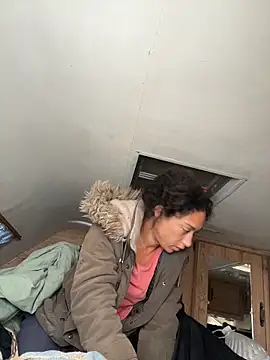 starrynikki online show from April 3, 2026, 2:45 pm