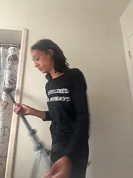 starrynikki online show from October 29, 2025, 4:06 pm